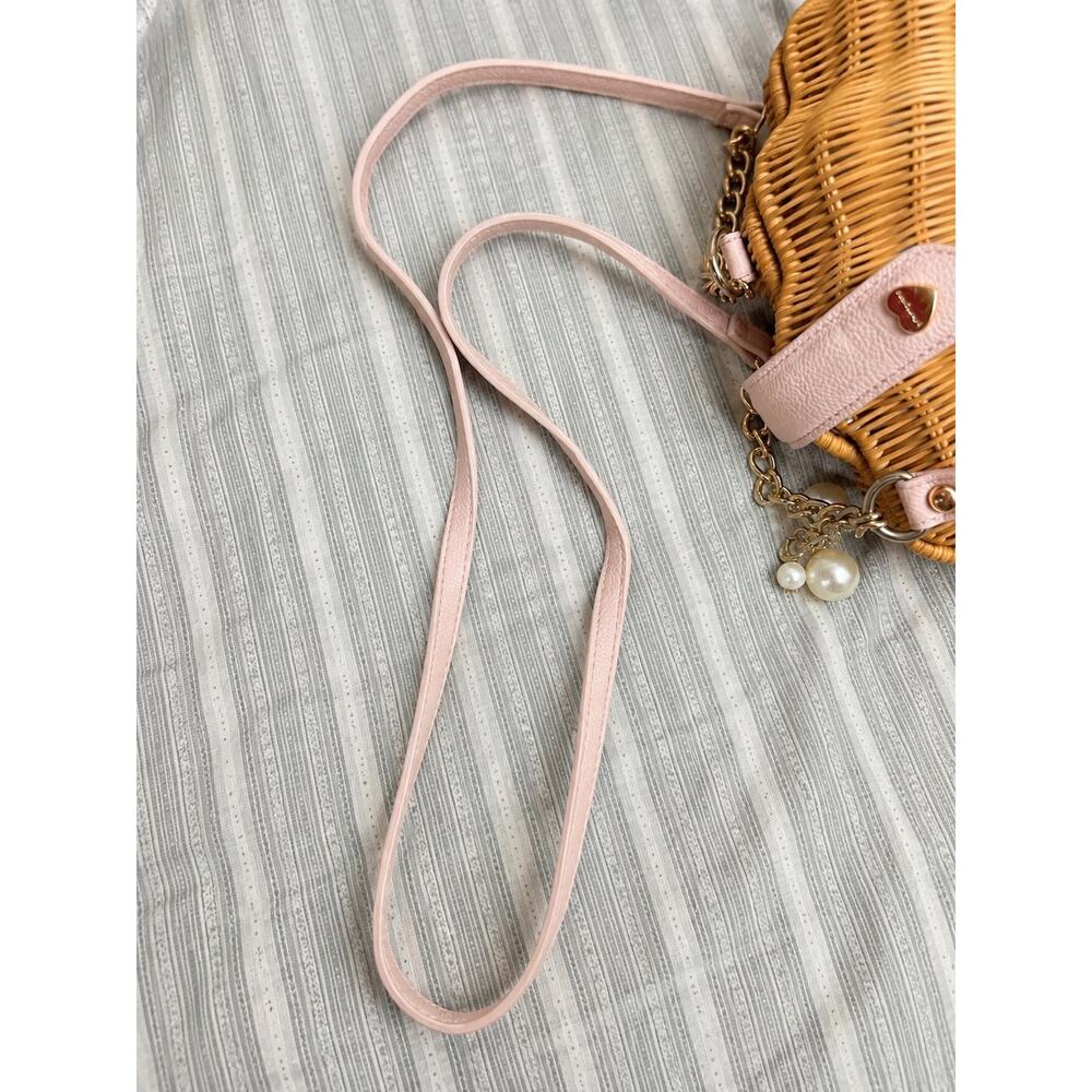Betsey Johnson What the Shell Straw Wicker Crossbody Pearl Charm Purse Shell Bag - Picture 8 of 8